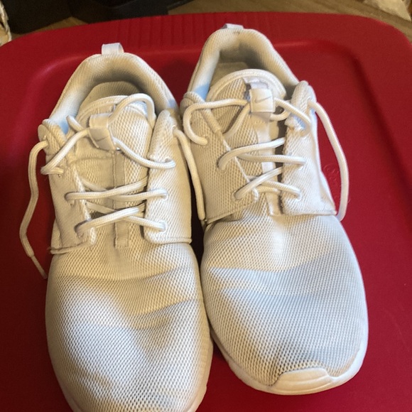 Nike women size 11 - Picture 2 of 5